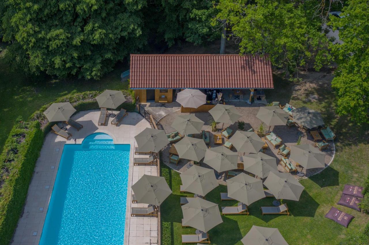 Chateau Des Ayes - Chambres & Suites Saint-Etienne-de-Saint-Geoirs Екстер'єр фото