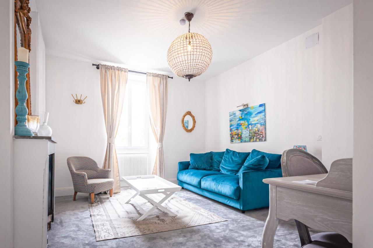 Chateau Des Ayes - Chambres & Suites Saint-Etienne-de-Saint-Geoirs Екстер'єр фото