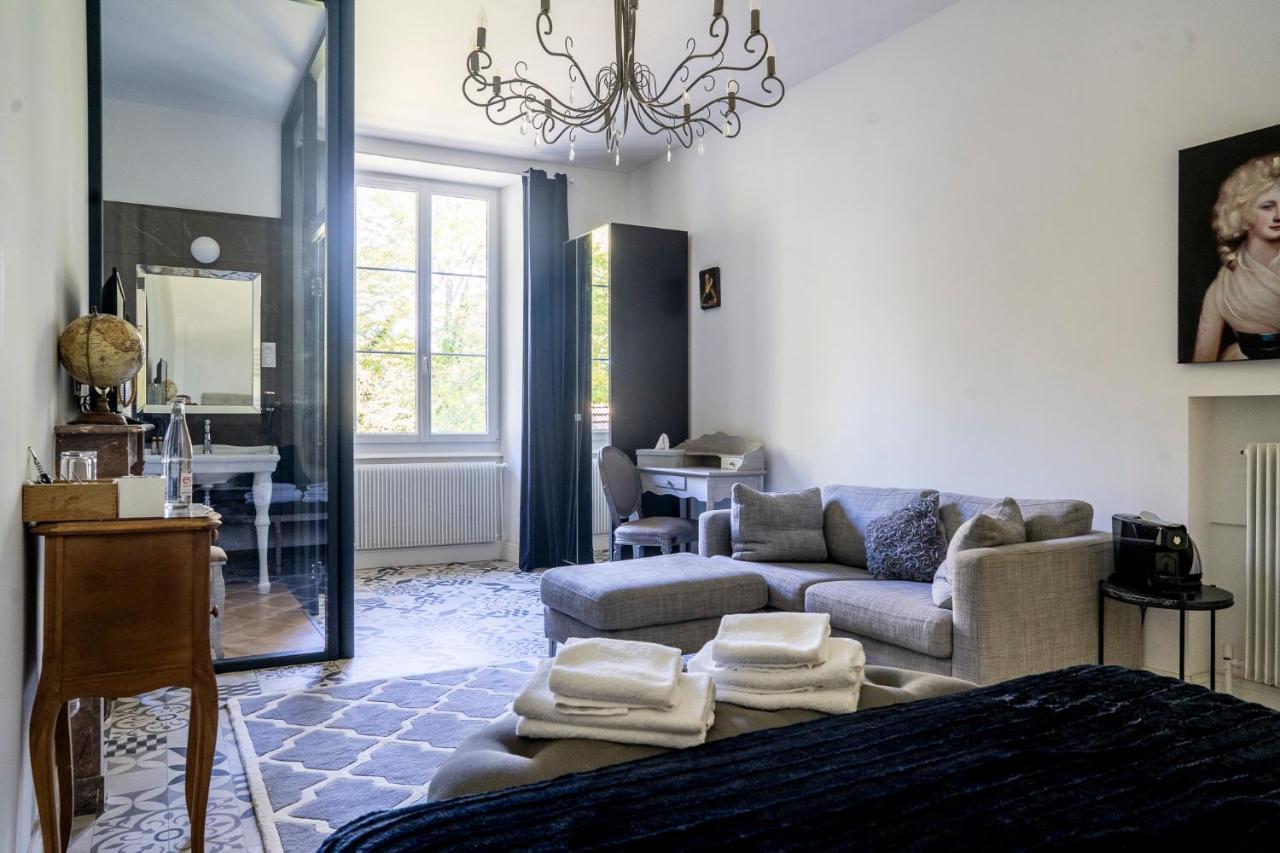 Chateau Des Ayes - Chambres & Suites Saint-Etienne-de-Saint-Geoirs Екстер'єр фото