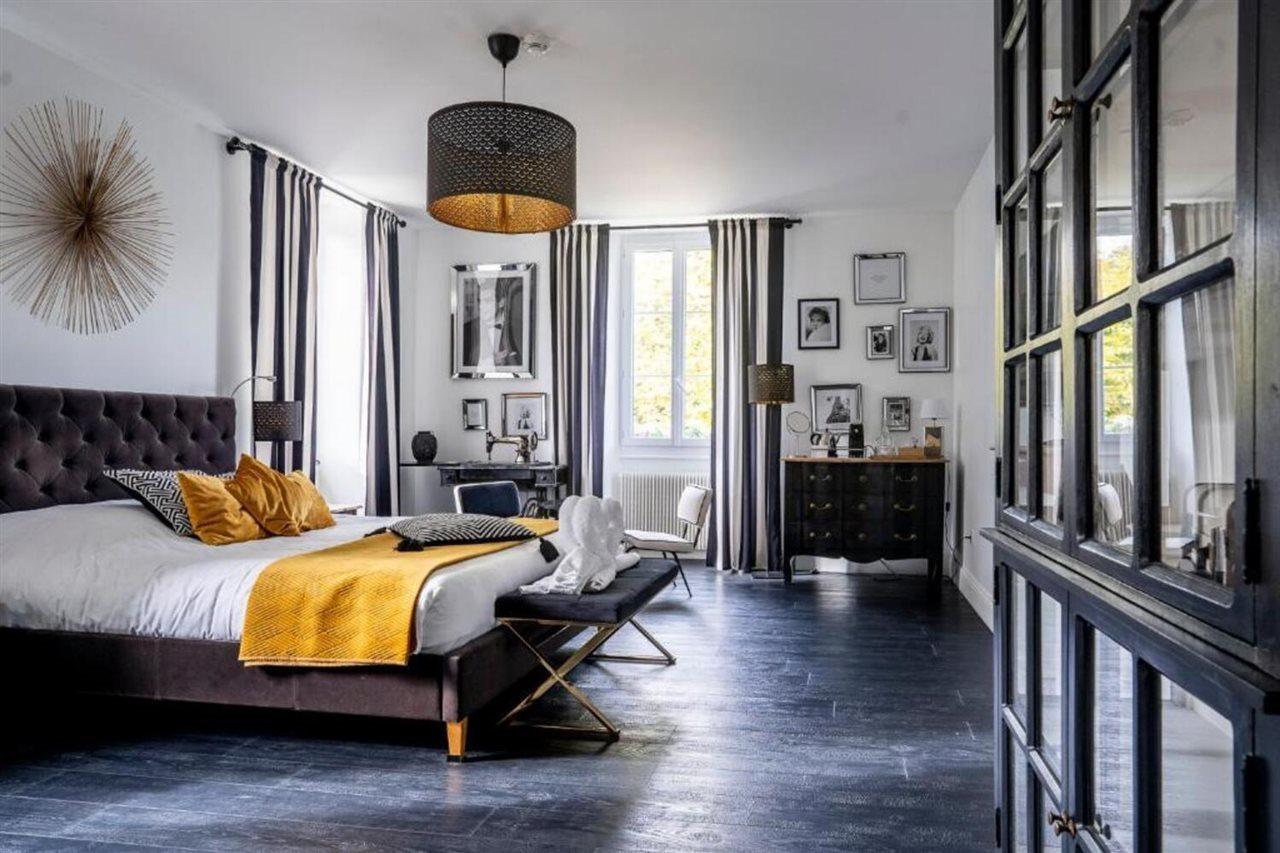 Chateau Des Ayes - Chambres & Suites Saint-Etienne-de-Saint-Geoirs Екстер'єр фото